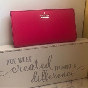 Stunning Kate Spade billfold